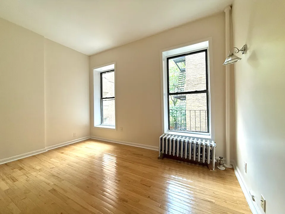 53 W 72nd St #3B