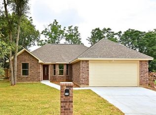 175 River Park Dr, Luling, TX 78648