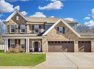 5536 Glad Acres Rd, Pfafftown, NC 27040