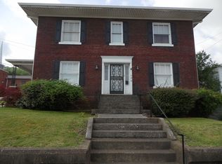 172 5th St, Jellico, TN 37762