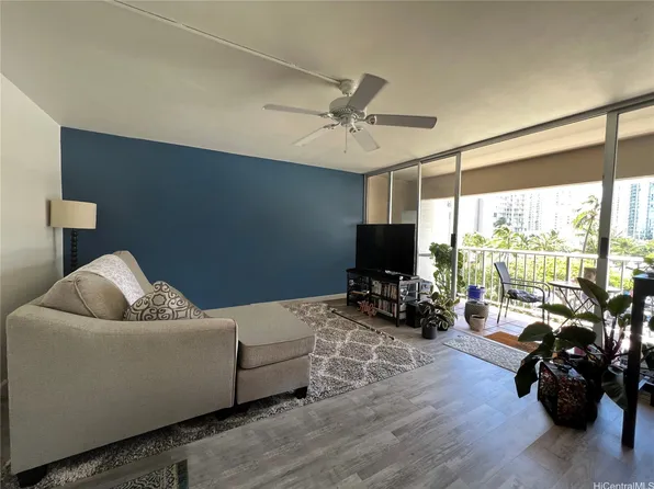 430 Keoniana St APT 112, Honolulu, HI 96815