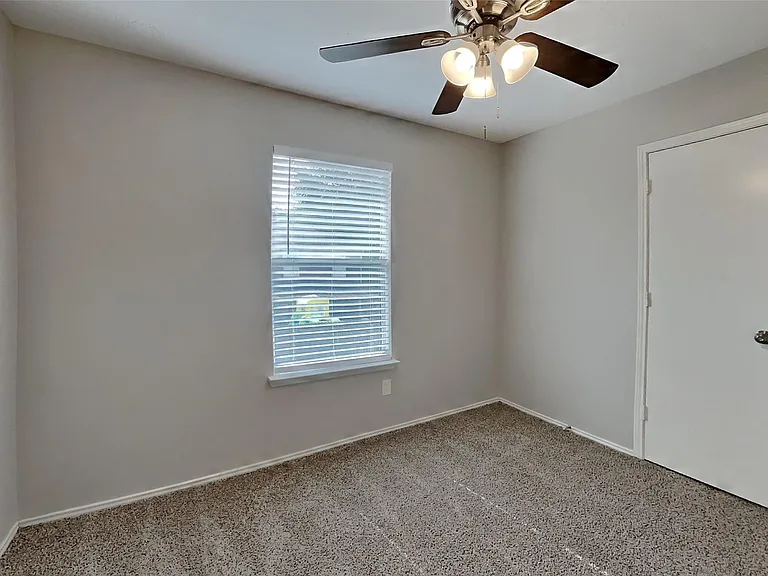 19530 Rocky Bank Dr — Photo 14