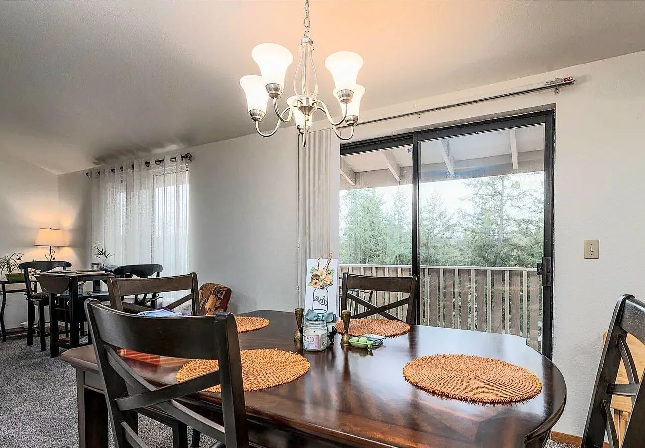 2 bed, 1570 sqft, $2,900 — Photo 3