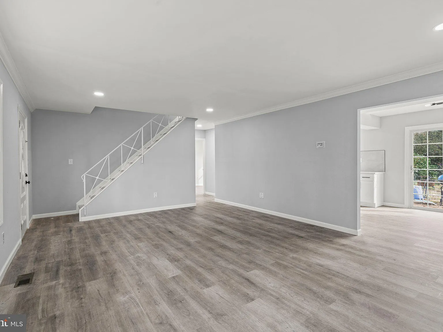 4 bed, 1497 sqft, $3,995 — Photo 4