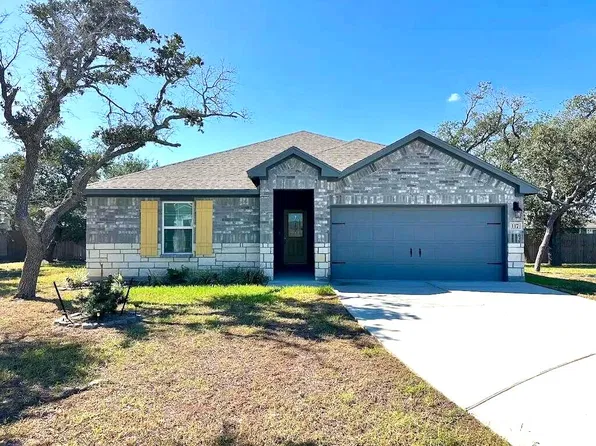 117 Aruba Dr, Rockport, TX 78382