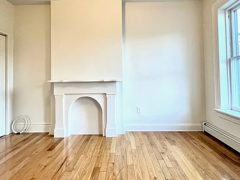 Large bedroom 2