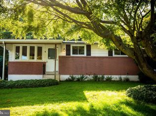 4 Tuscany Rd, Aston, PA 19014