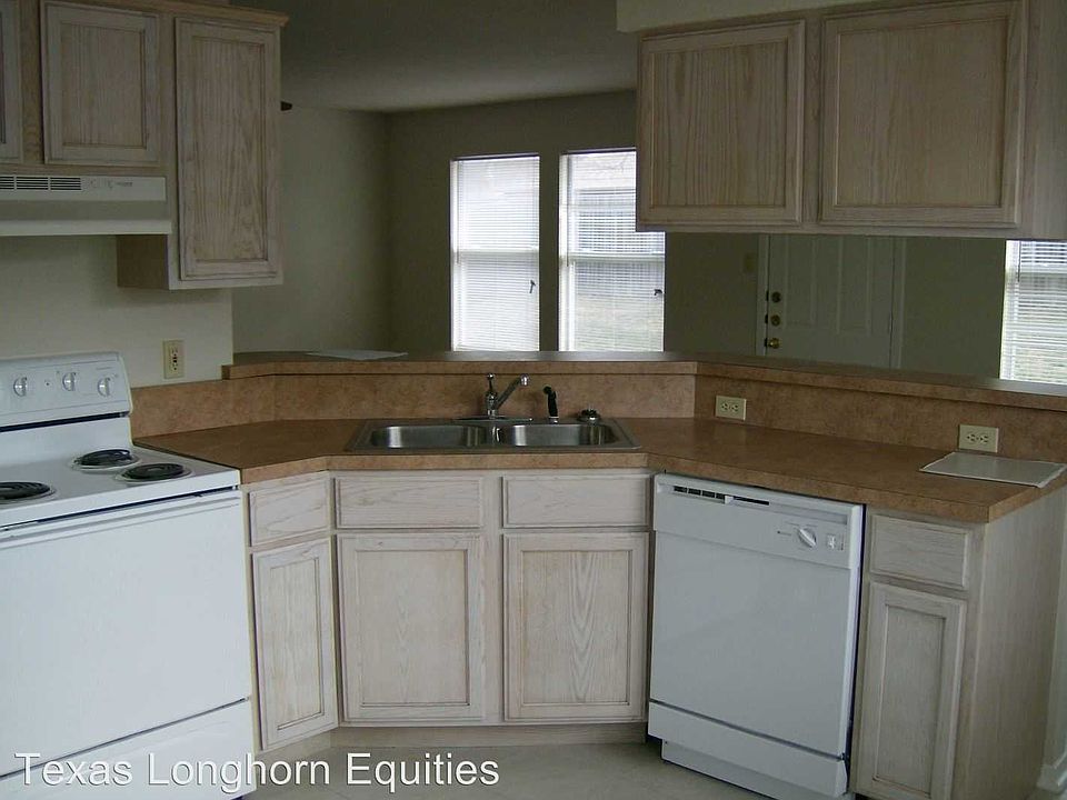 2nd image of 4013 Devonaire Dr