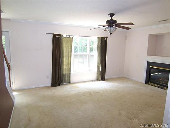4th image of 6910 Murray Grey Ln