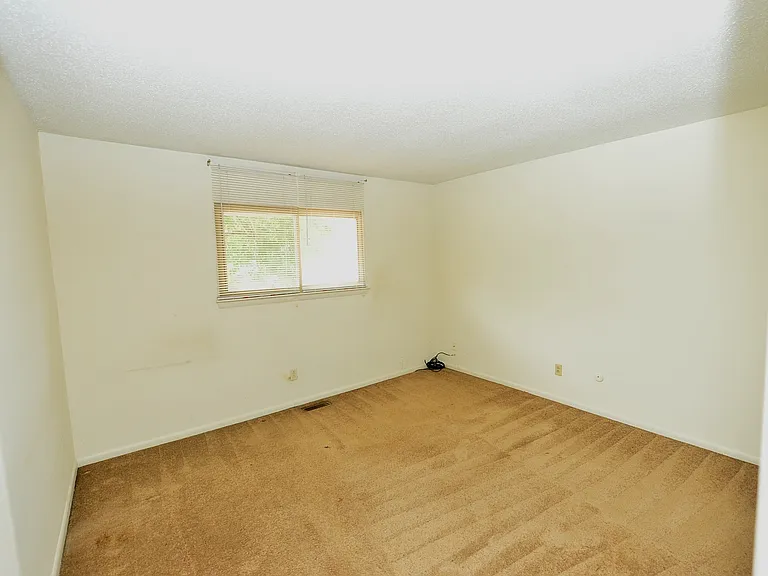 1548 Beachview Dr — Photo 18