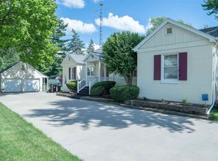 516 N College St, Lincoln, IL 62656