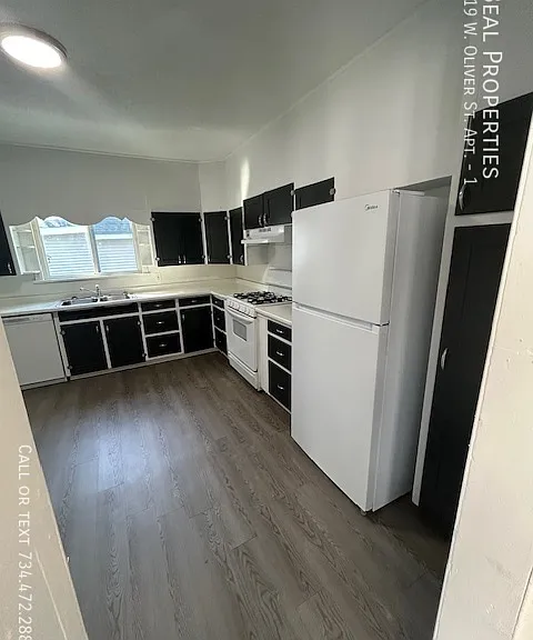 319 W Oliver St #1 — Photo 5