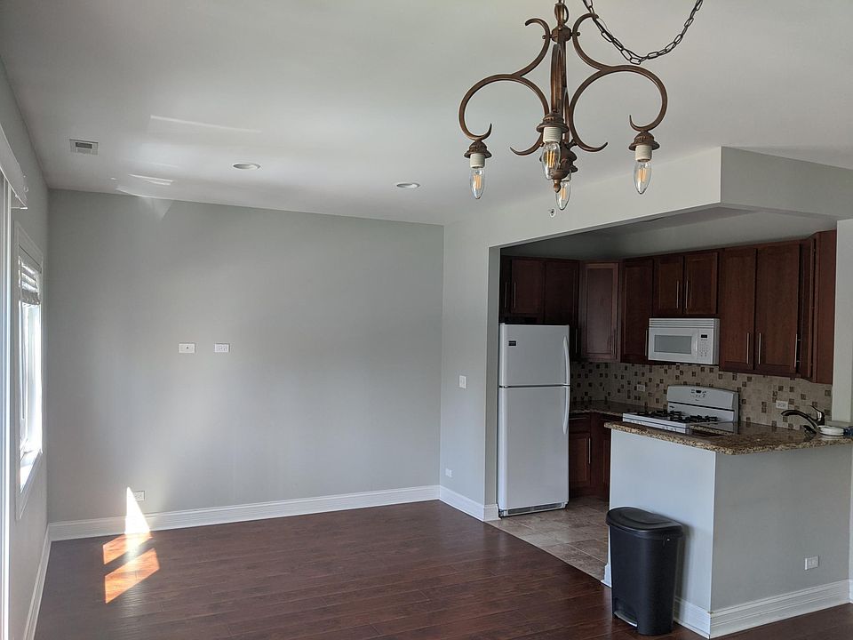 1st image of 350 W Johnson St #3