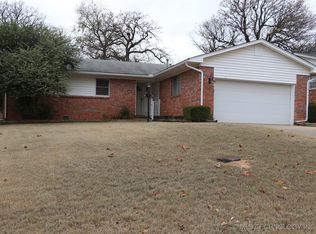 1016 N Cedar Ave E, Sand Springs, OK 74063