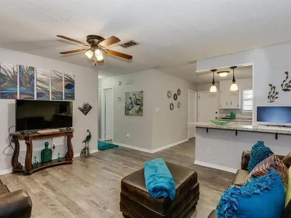 4802 Tradewinds Dr, Pensacola, FL 32514