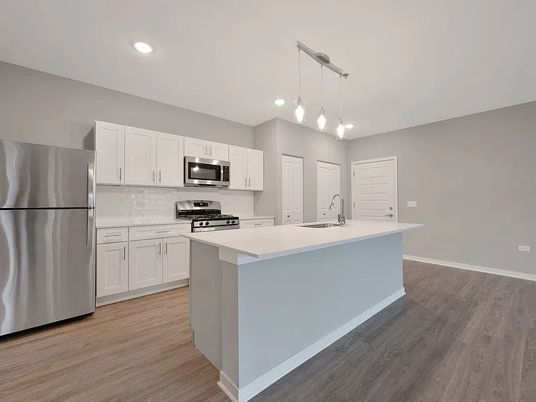 Lincoln Station Rowhomes — Photo 29