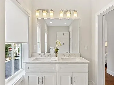 U1 Bath2