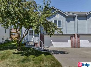 5062 N 154th St, Omaha, NE 68116