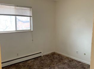 2927 State Farm Rd APT 3, Evans, CO 80620