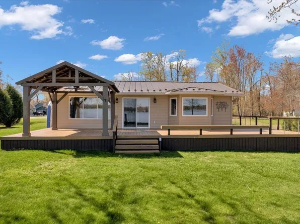 8374 E Main St, Hale, MI 48739