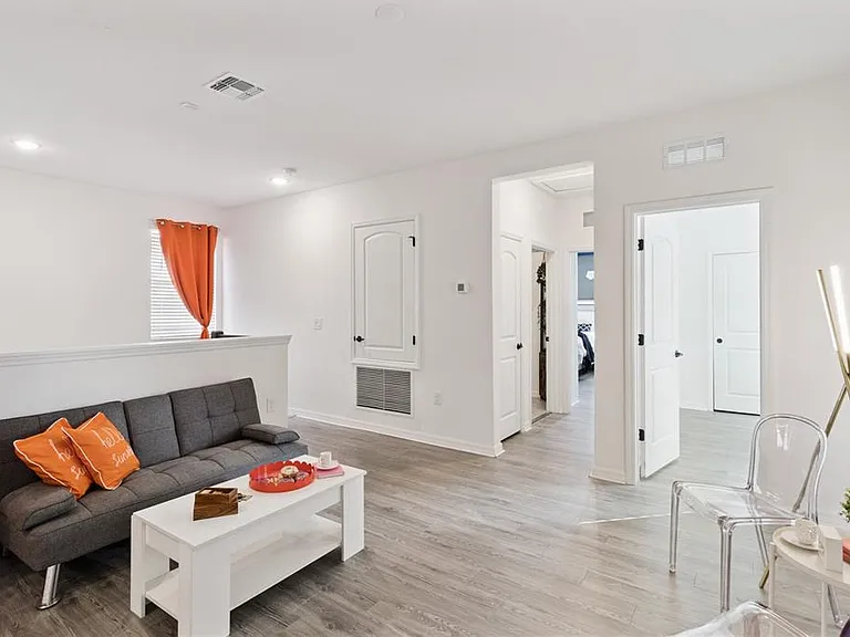 2264 Emerald Springs Dr — Photo 14