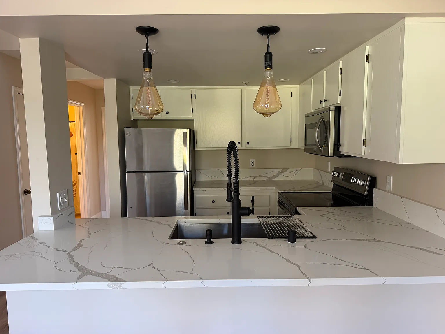 1 bed, 751 sqft, $2,500 — Photo 4