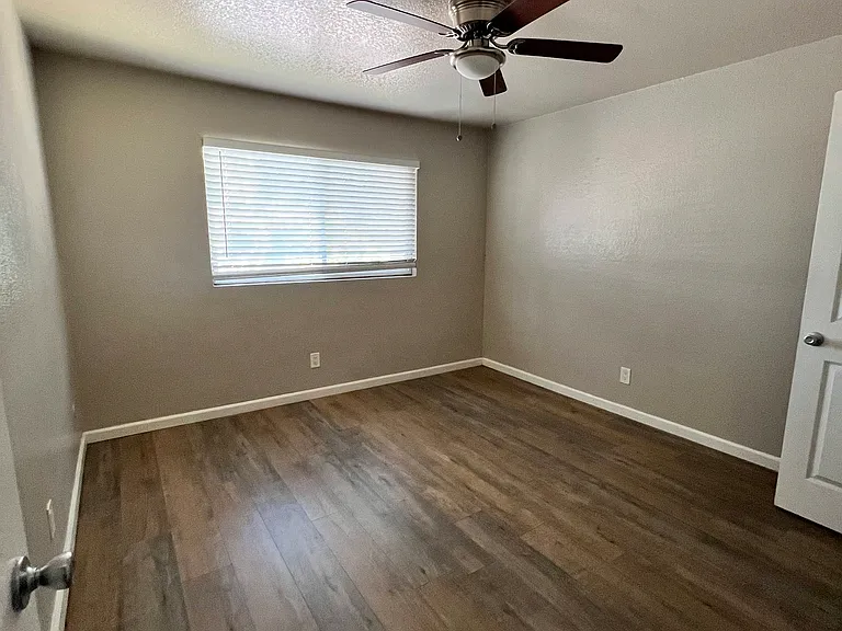 1685 Ellen Ave #E — Photo 3