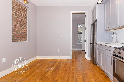 423 Rogers Ave #A2 Photo 1