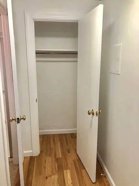Studio, 240 sqft, $1,995 — Photo 4