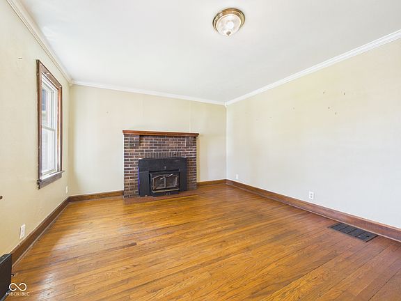 3rd image of 1717 Johnson Ave