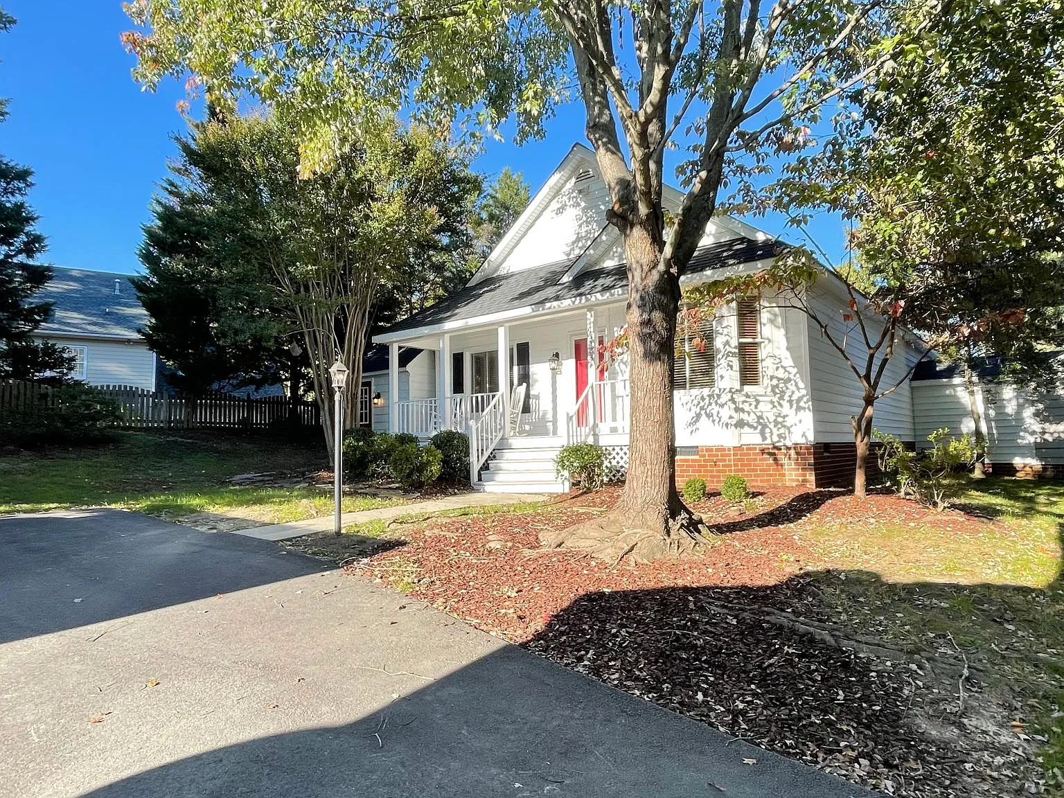 13133 Middle Ridge Way — Photo 2
