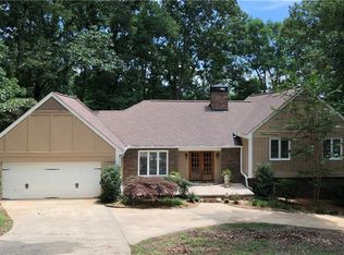 8935 Bridgeview Cir, Gainesville, GA 30506