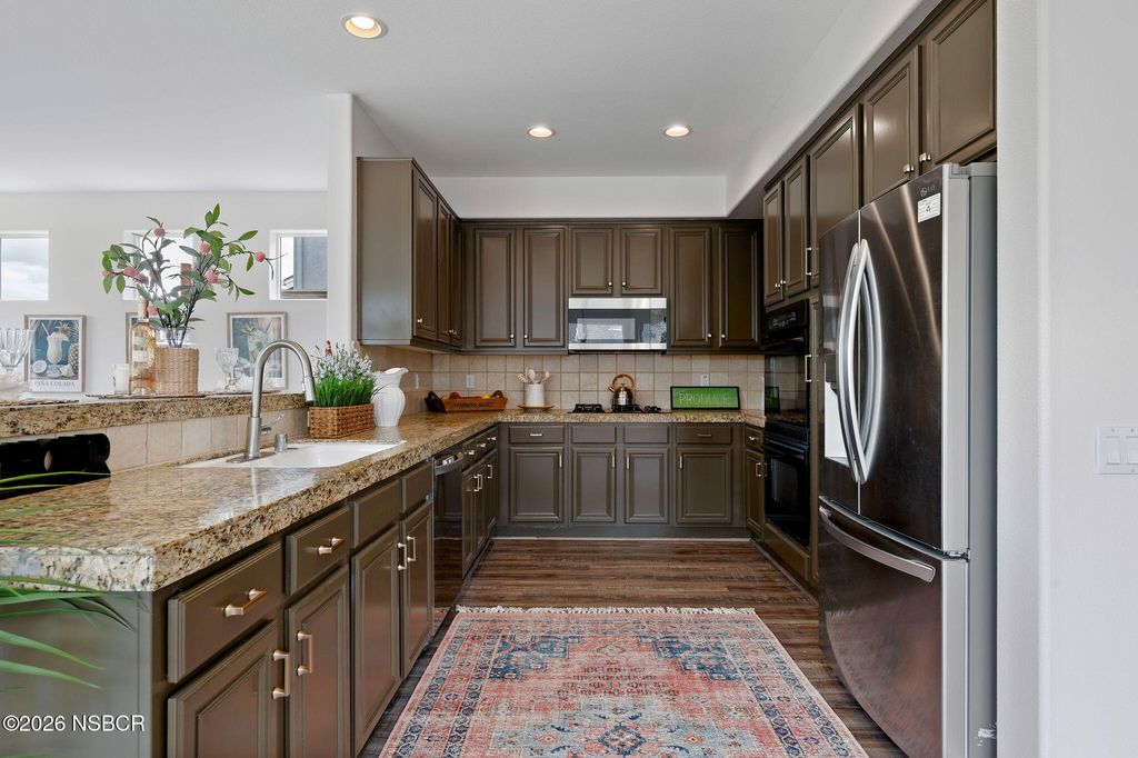 9 Chamiso Dr, Los Alamos, CA - View 6
