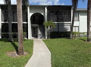 1014 Green Pine Blvd APT H1, West Palm Beach, FL 33409