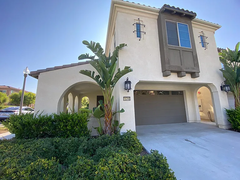 15745 Moonflower Ave — Photo 2