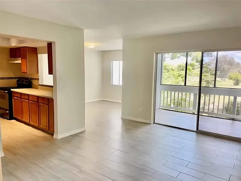 831 N Keene Rd #C — Photo 8