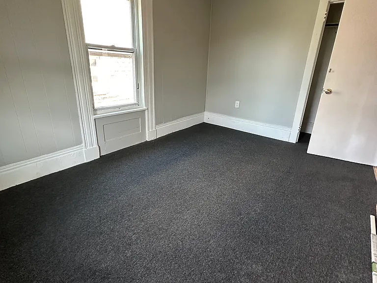 20 Pleasant St #A — Photo 3