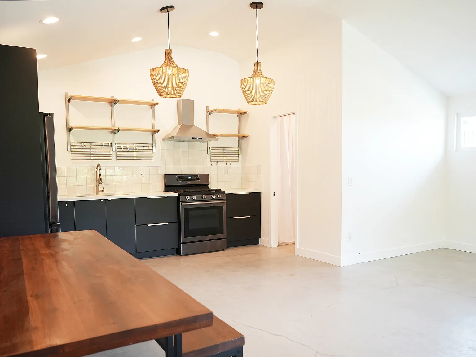 Ladera St, Monterey Park — Photo 3