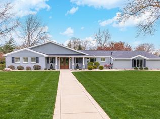 1 Cherrywood Ln, Bloomington, IL