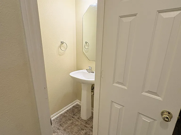 6038 Heathmoor Ln — Photo 18