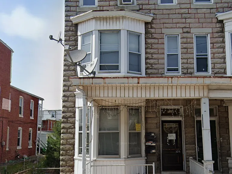 729 W Princess St #2 — Photo 1