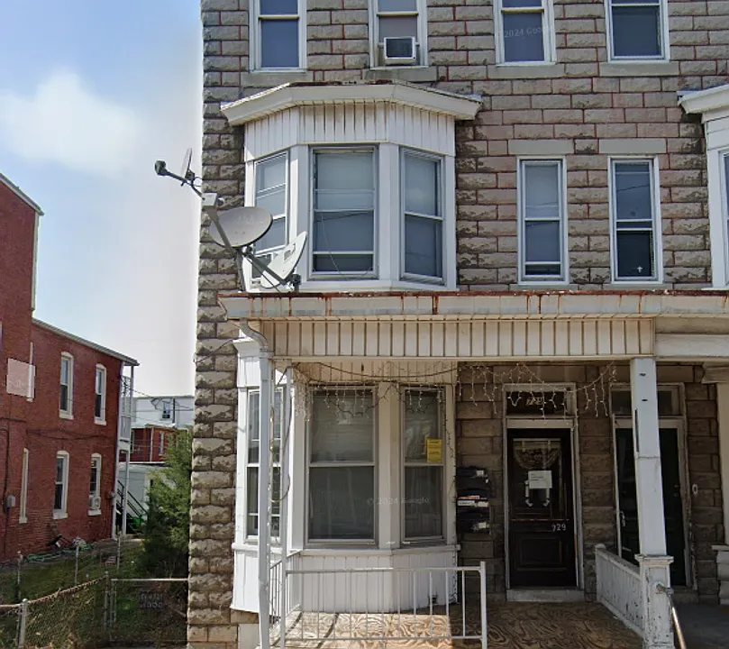 729 W Princess St #2