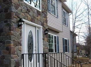 3185 Carobeth Former Lakeview Dr, Tobyhanna, PA 18466