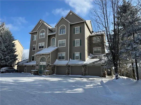 8130 Stonegate Dr, Champion, PA 15622