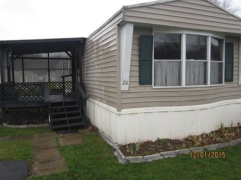 2nd image of 26 Hillside Ln