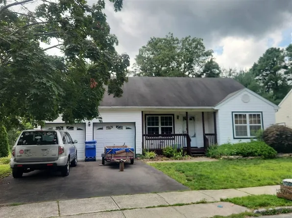 2297 Mount Hood Ln, Toms River, NJ 08753