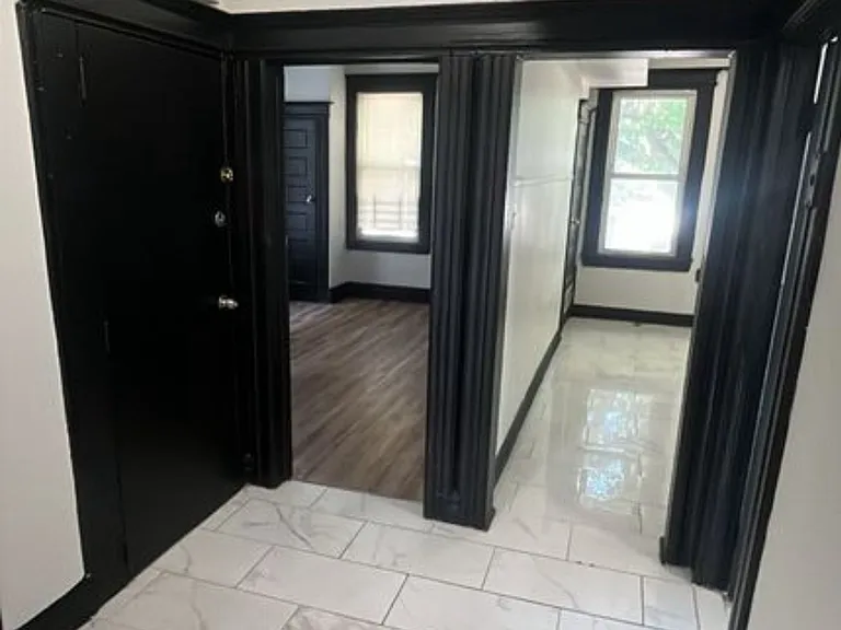 45 Treacy Ave #2R — Photo 5