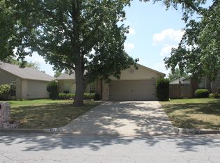 1040 E 64th St S, Tulsa, OK 74136