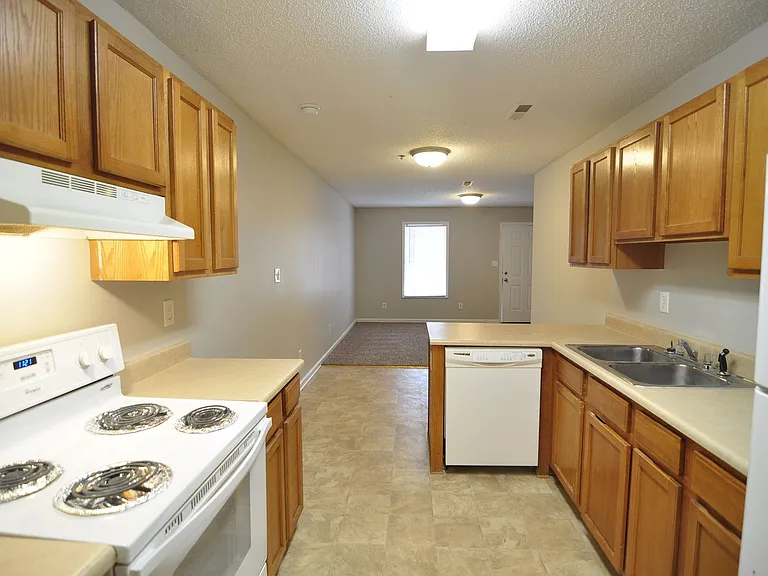 2911 Wimberly Dr SW — Photo 2