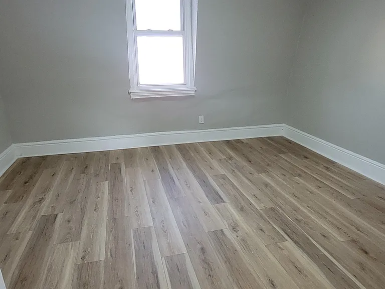 1743 Rose St — Photo 15